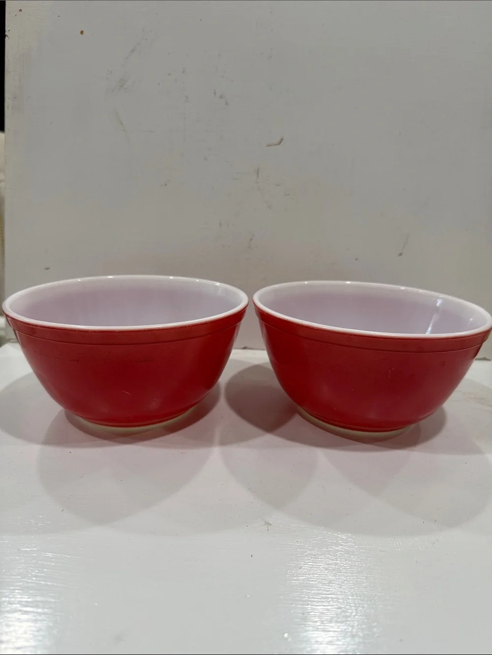 PYREX 1.5 Quarts Red Mixing Bowls with White Interiors - Set of 2 Vintage 1945